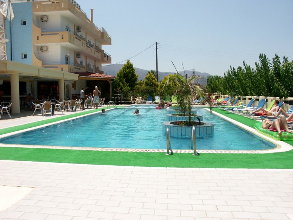 Nikos Hotel Malia Eksteriør billede