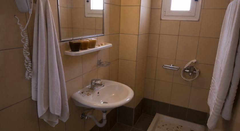 Nikos Hotel Malia Eksteriør billede